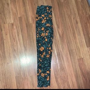 LulaRoe Leggings OS